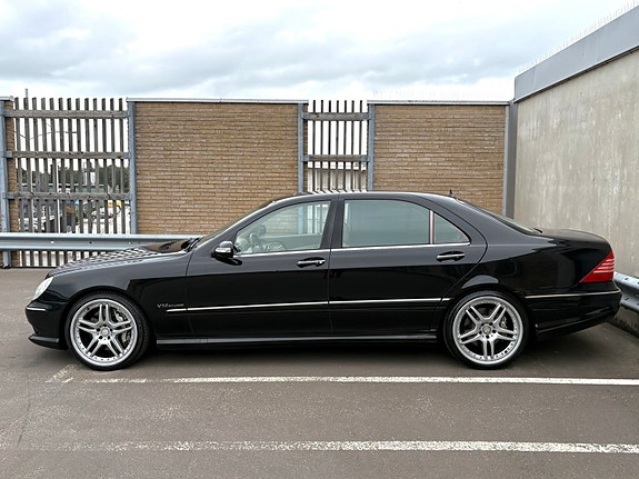 Mercedes-Benz S600 2 of 10