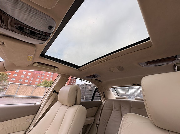 Mercedes-Benz S600 9 of 10