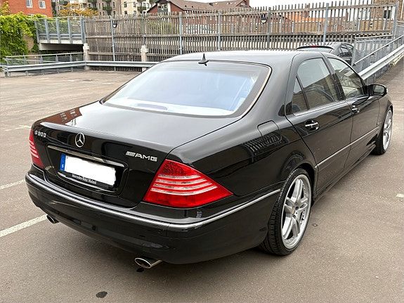 Mercedes-Benz S600 4 of 10