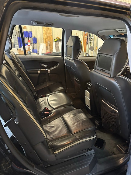 Volvo XC90 6 of 8