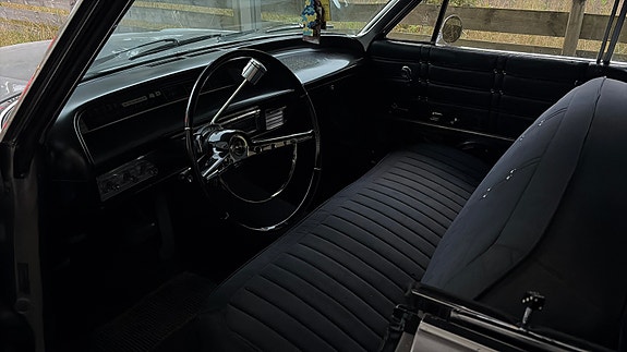 Chevrolet Impala 4 of 4