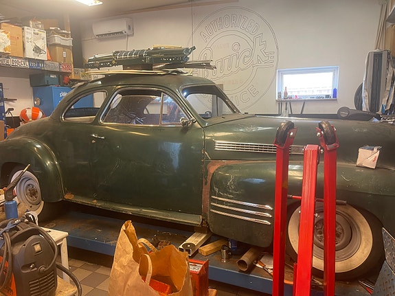 Cadillac Series 62 3 of 6