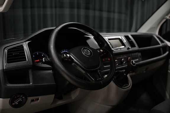 Volkswagen Transporter 18 of 30