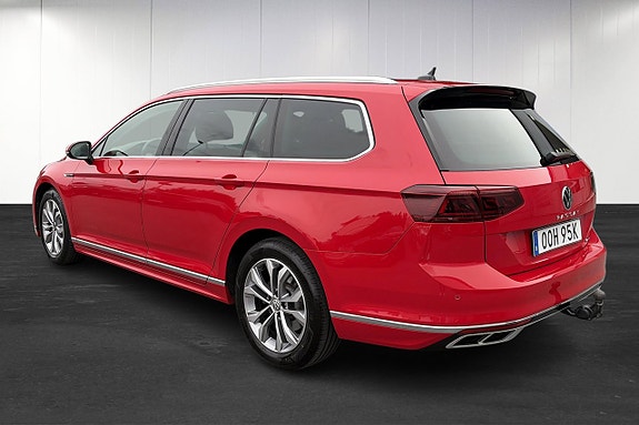 Volkswagen Passat 3 of 25