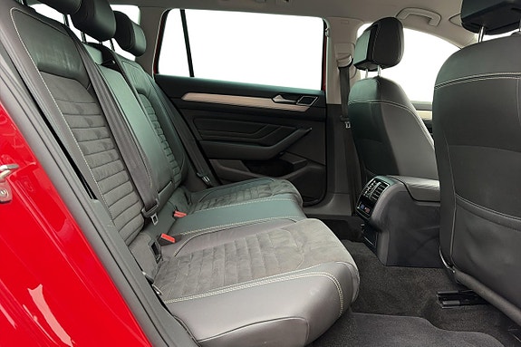 Volkswagen Passat 22 of 25