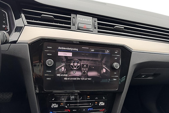 Volkswagen Passat 21 of 25