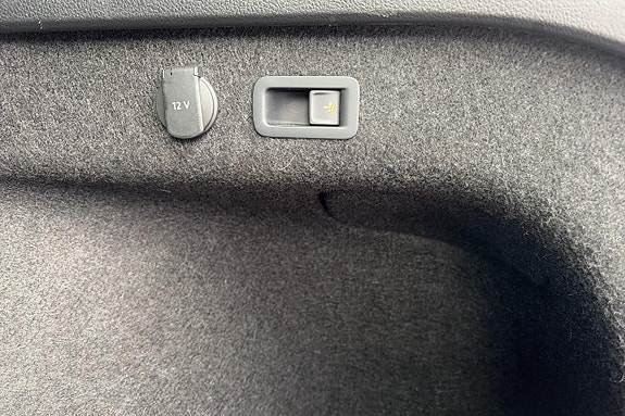Volkswagen Passat 24 of 25