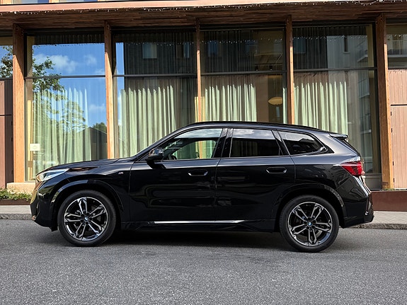 BMW X1 2 of 8