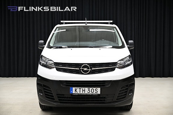 Opel Vivaro 12 of 30