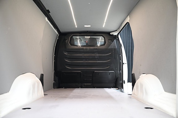 Opel Vivaro 8 of 30