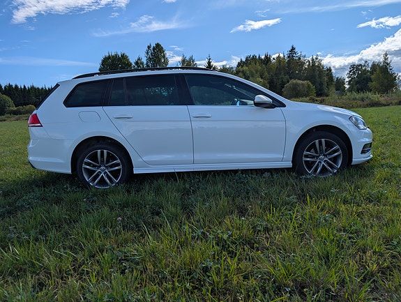 Volkswagen Golf VII 2 of 12