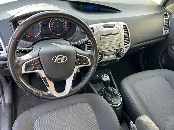 Hyundai i20 10 of 10
