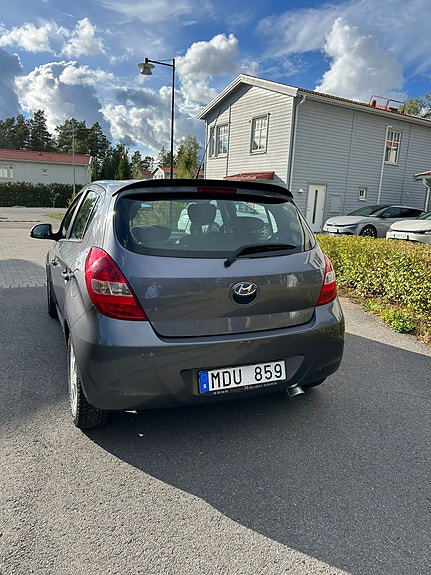 Hyundai i20 5 of 10