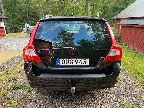 Volvo V70 4 of 11