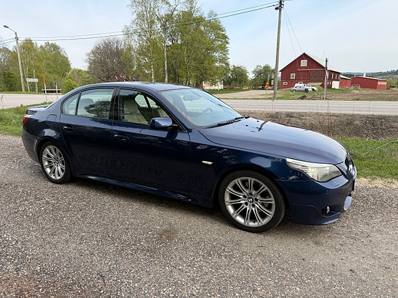 BMW 525i 2 of 9