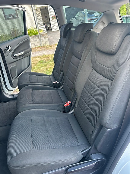 Ford S-MAX 6 of 9