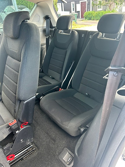 Ford S-MAX 7 of 9