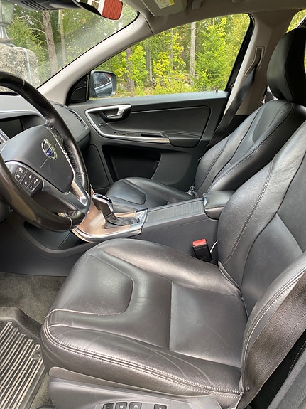 Volvo XC60 6 of 10