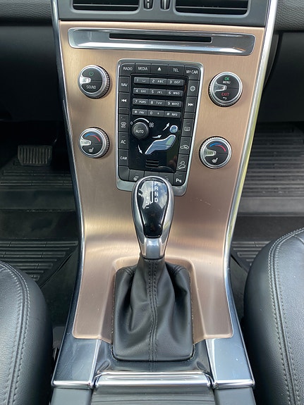Volvo XC60 8 of 10
