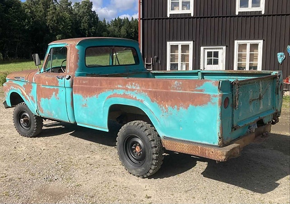 Ford F-100 4 of 22