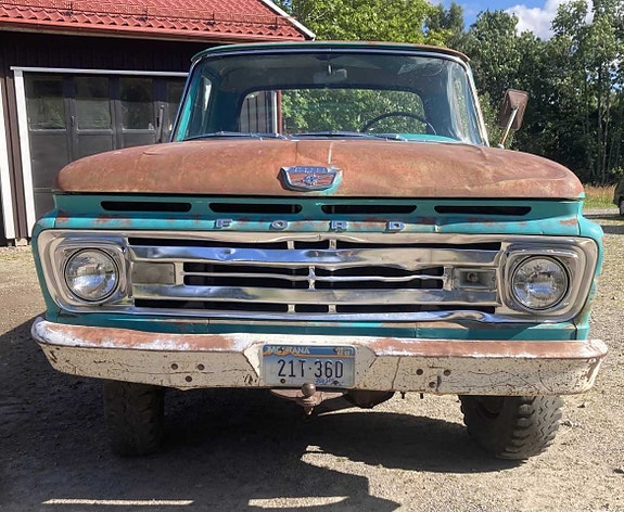 Ford F-100 2 of 22