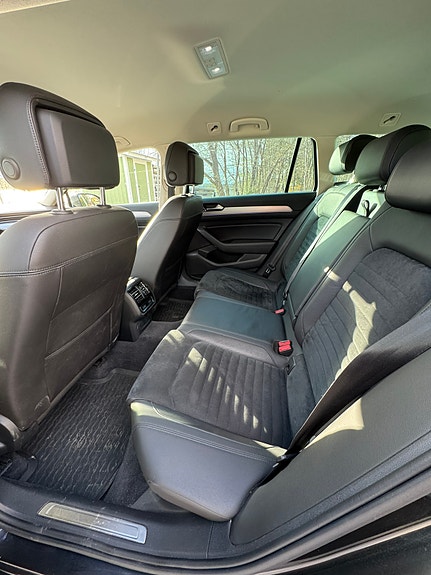 Volkswagen Passat 4 of 8