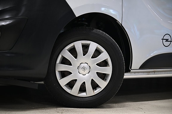 Opel Vivaro 4 of 27