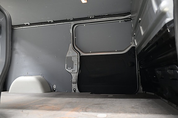 Opel Vivaro 10 of 27