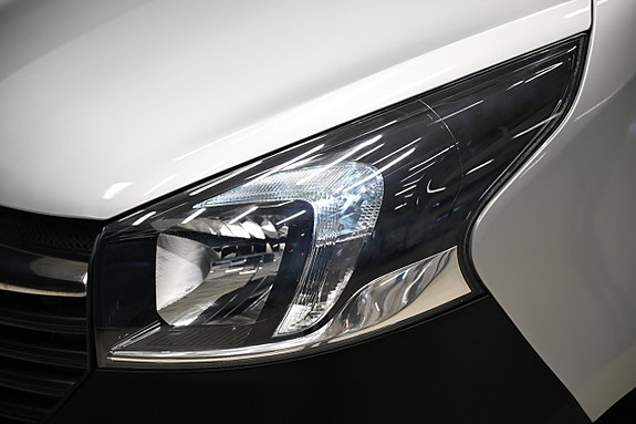 Opel Vivaro 7 of 27