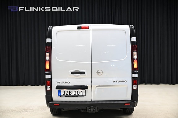 Opel Vivaro 11 of 27