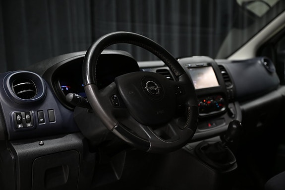 Opel Vivaro 14 of 27