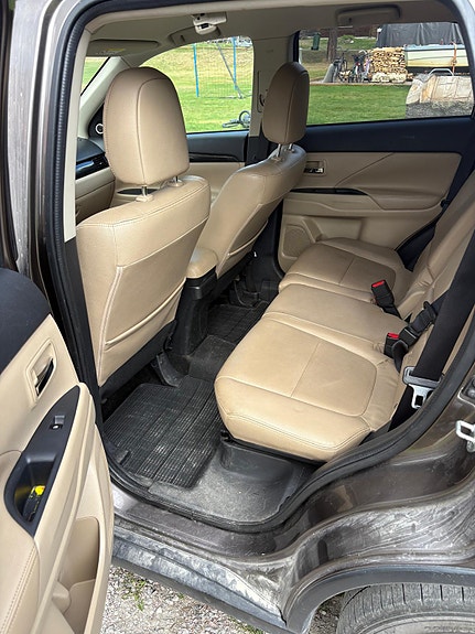 Mitsubishi Outlander 6 of 9
