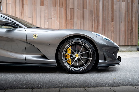 Ferrari 812 Superfast 16 of 30