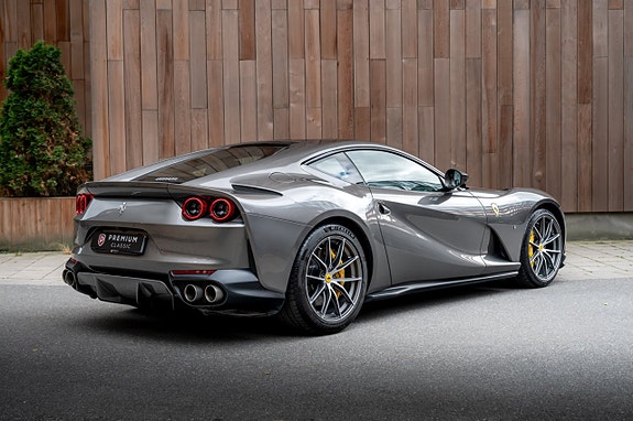 Ferrari 812 Superfast 13 of 30