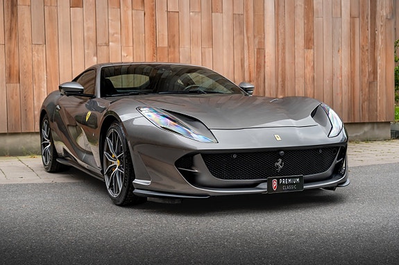 Ferrari 812 Superfast 2 of 30