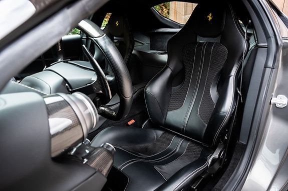 Ferrari 812 Superfast 23 of 30