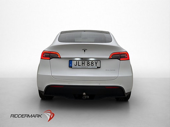 Tesla Model Y 8 of 30