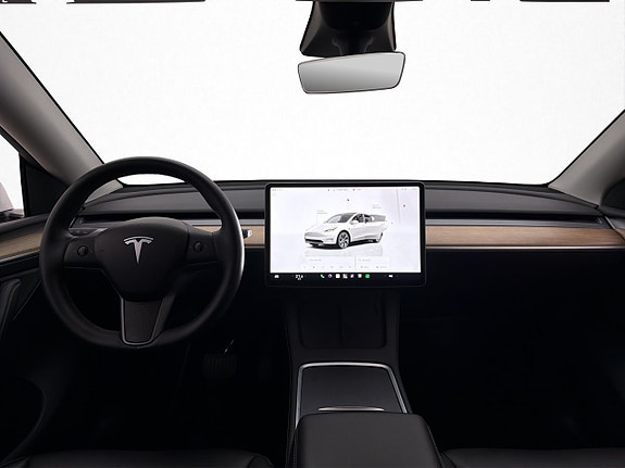 Tesla Model Y 14 of 30