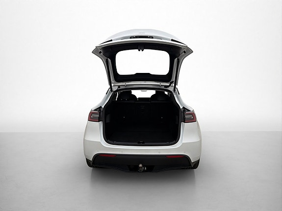 Tesla Model Y 30 of 30