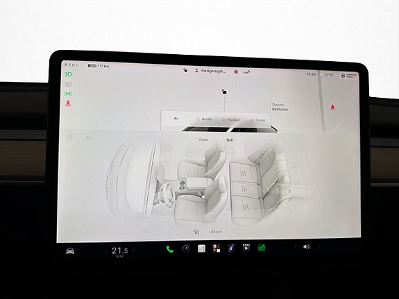 Tesla Model Y 27 of 30