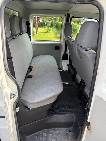 Volkswagen Transporter 2 of 10