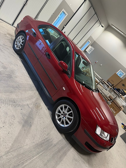 Saab 9-3 2 of 4