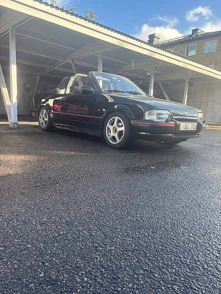Ford Escort 3 of 11