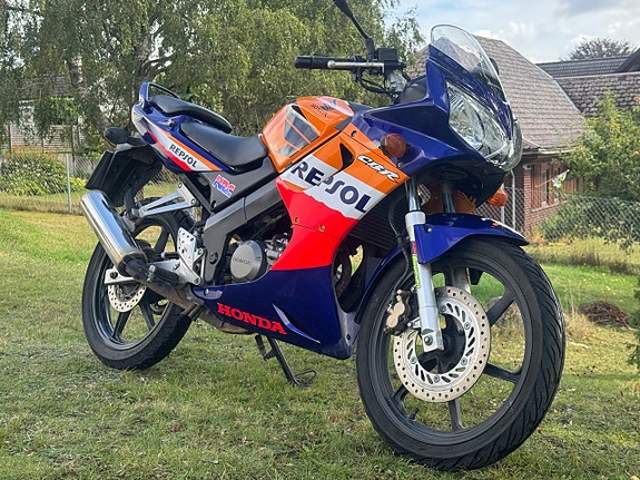 Honda Powersports CBR125R 0.125 5 of 7