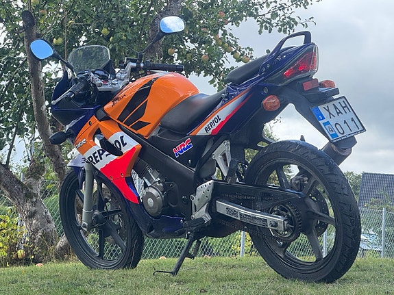 Honda Powersports CBR125R 0.125 4 of 7