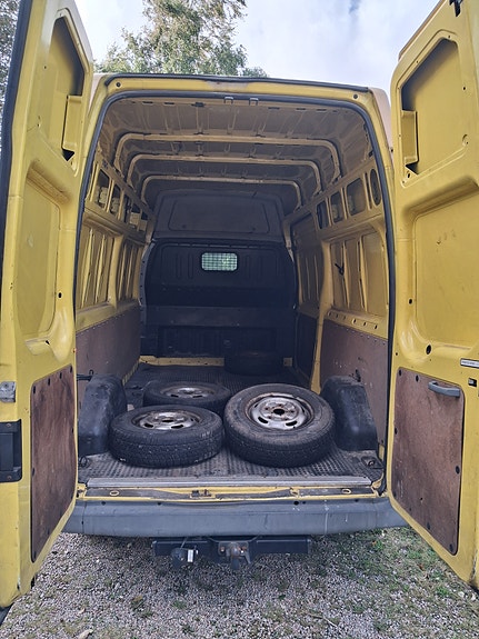 Ford Transit 4 of 8