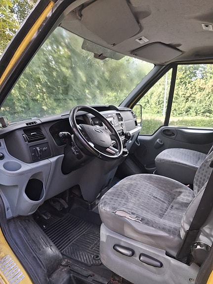 Ford Transit 6 of 8