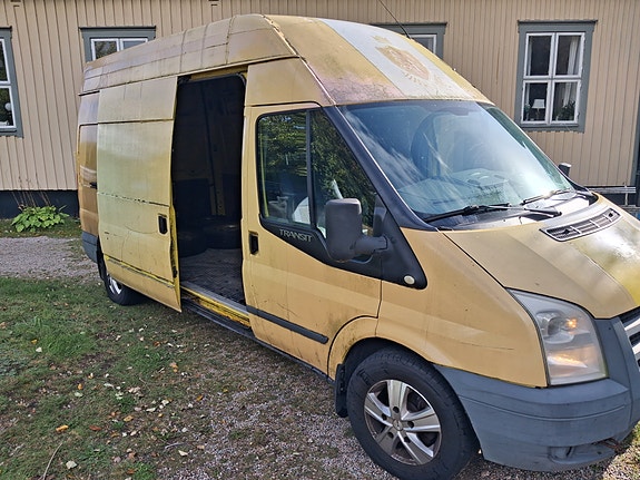 Ford Transit 8 of 8