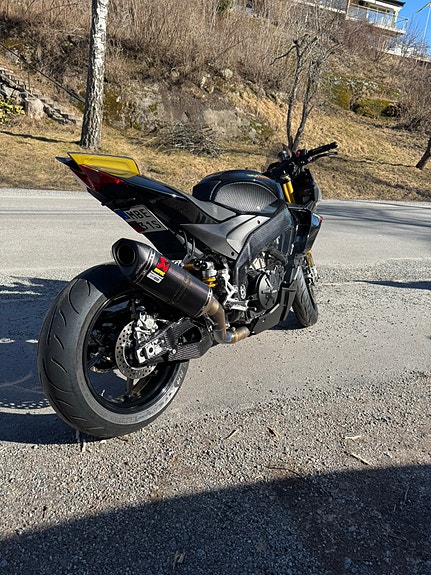 Aprilia TUONO V4 FACTORY 3 of 3