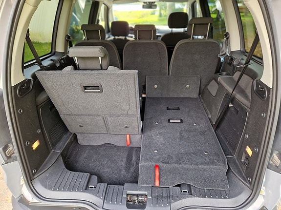 Ford Galaxy 12 of 21